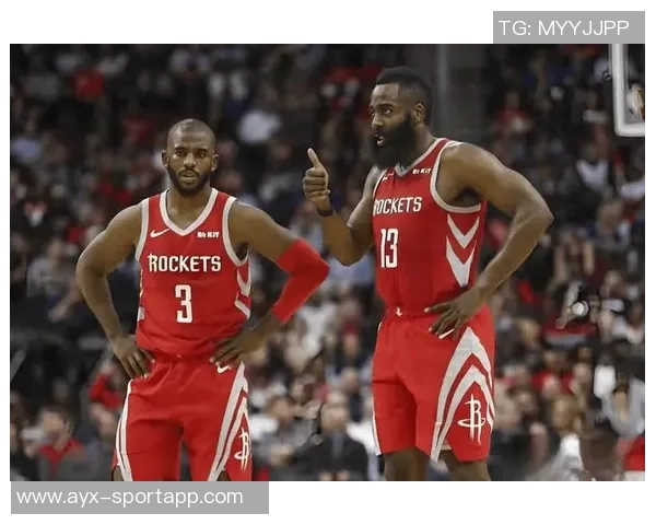 保罗现场观战快船与掘金激烈对决两支顶级球队的精彩较量