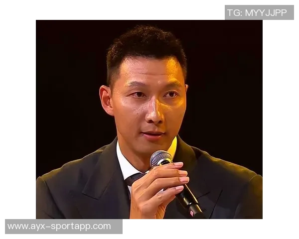 媒体人评论阿联与小杨遭黑评现象引发热议